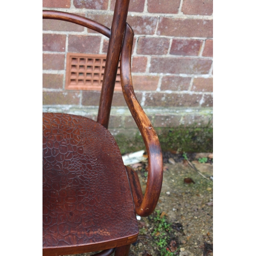 16 - VINTAGE BENTWOOD CHAIR WITH FAUX CROCODILE SKIN DESIGN ON SEAT
53 X 43 X 94CM