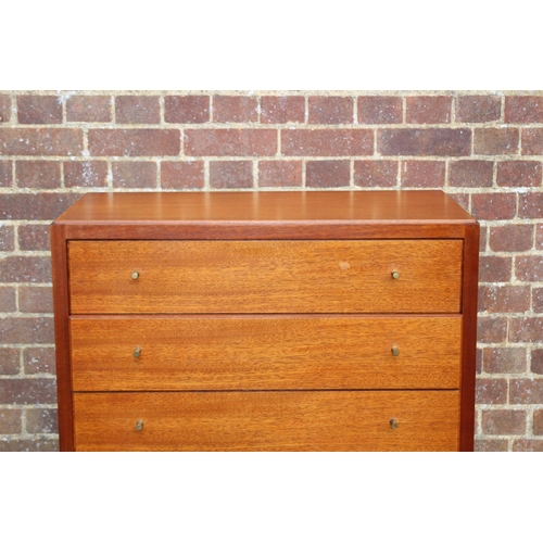 18 - VINTAGE LOUGHBOROUGH FOR HEALS CHEST OF 6 DRAWERS WITH ORIGINAL BRASS HANDLES
85 x 46 X 116CM