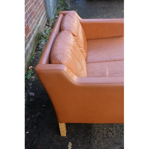 19 - DANISH TAN TWO SEATER LEATHER SOFA
129 X 84 X 73CM