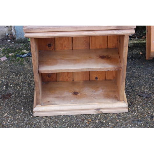 26 - QUANTITY OF PINE OPEN SHELVES x5
74 X 13 X 66CM