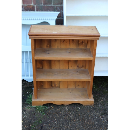 29 - 4 X PINE BOOKSHELVES 
70 X 20 X 153CM