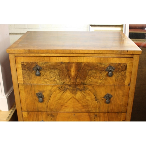 32 - EDWARDIAN FOUR DRAWER CHEST OF DRAWERS 
76 X 53 X 107CM