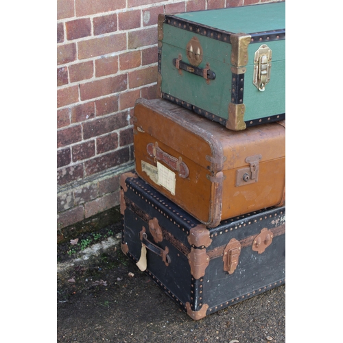 37 - 3 X VINTAGE LUGGAGE TRUNKS 
90 X 50 X 34CM