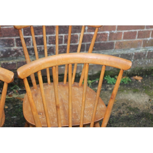 82 - 4 X ERCOL WINDSOR DINING CHAIRS
79 X 40CM