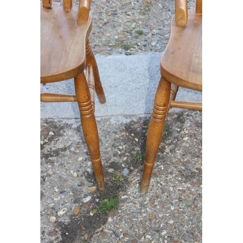 23 - 6 X PINE FARMHOUSE CHAIRS INCLUDING 2 CARVERS
57 X 47 X 91CM