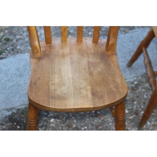 23 - 6 X PINE FARMHOUSE CHAIRS INCLUDING 2 CARVERS
57 X 47 X 91CM