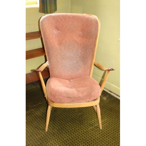 76 - RETRO ERCOL WINDSOR ARMCHAIR - REPAIR TO ARM
72 X 66 X 102CM