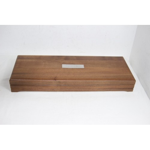 Lot 983       