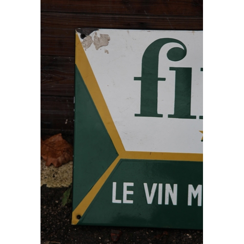 887 - VINTAGE FINETTE FRENCH SPARKLING WINE 
78 X 39CM