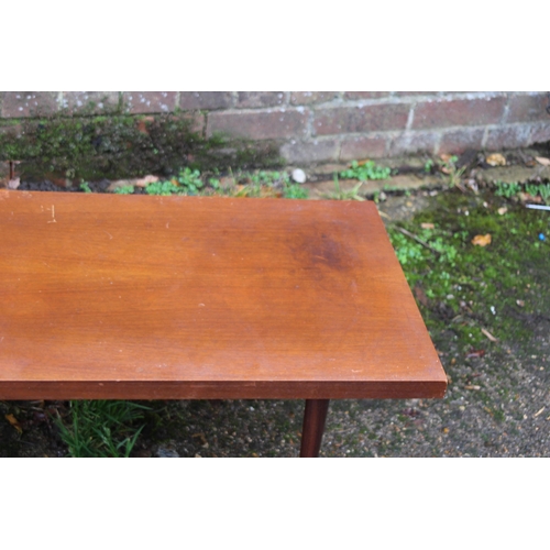 110 - RETRO MEREDEW COFFEE TABLE
118 X 46 X 37CM