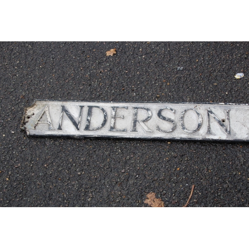 896 - VINTAGE ANDERSON AVENUE 
114CM