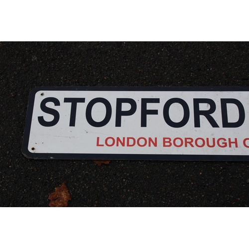 897 - VINTAGE SE17 ROAD SIGN
120 X 26CM