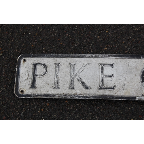 898 - VINTAGE PIKE CLOSE ROAD SIGN 
85 X 15CM