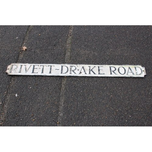 899 - VINTAGE RIVETT-DRAKE ROAD, ROAD SIGN 
122CM