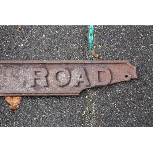 900 - VINTAGE CAST IRON CHOBHAM ROAD, ROAD SIGN
109CM