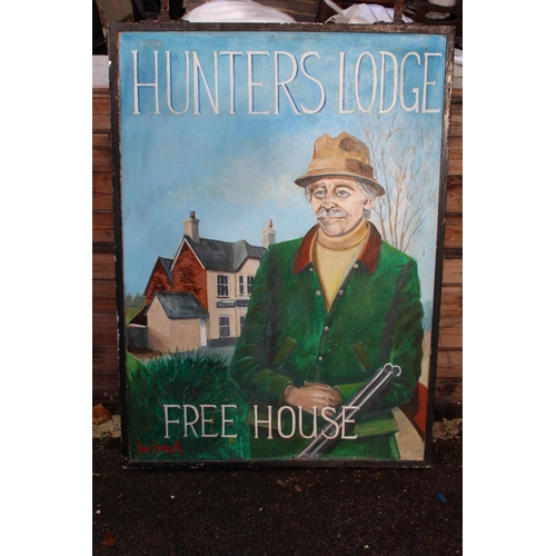 902 - VINTAGE HUNTERS LODGE SIGNED PUB SIGN DOUBLE SIDED
116 X 83CM