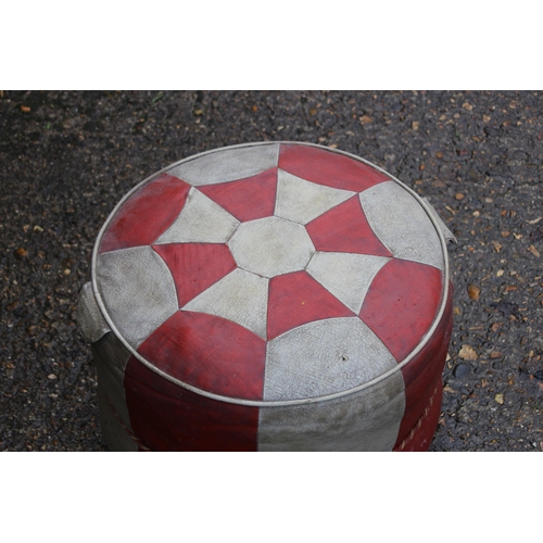 111 - RETRO POUFFE
40 X 30CM