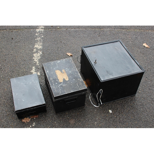 508 - 3 X VINTAGE STRONG BOXES - 1 WITH KEY
40 X 37 X 30CM