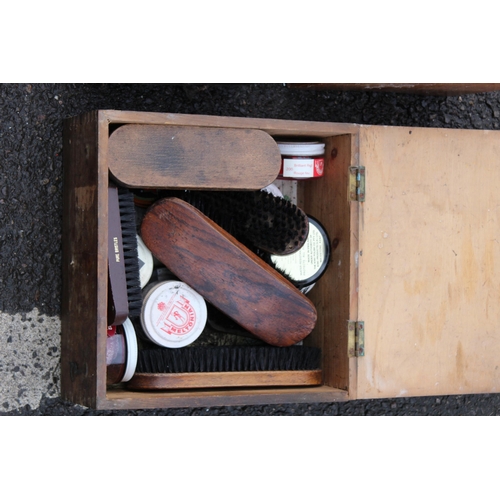 513 - 3 X SHOE CLEANING KITS