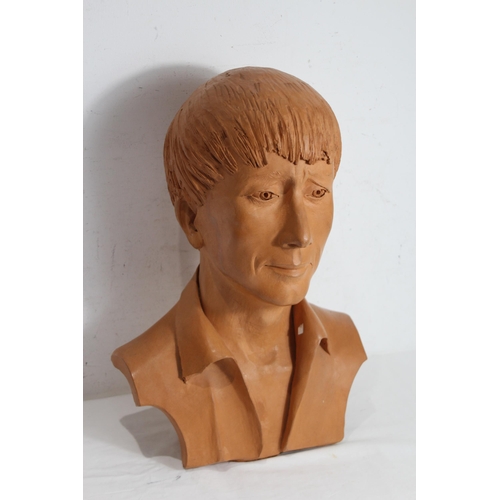 515 - BLUE PETER JOHN NOAKES ORIGINAL SCULPTURE
43 X 30CM