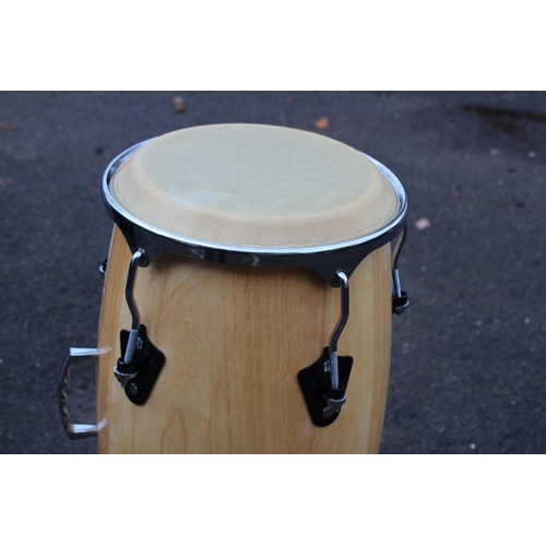 646 - SINGLE BONGO DRUM WITH BAG 
77X 36CM