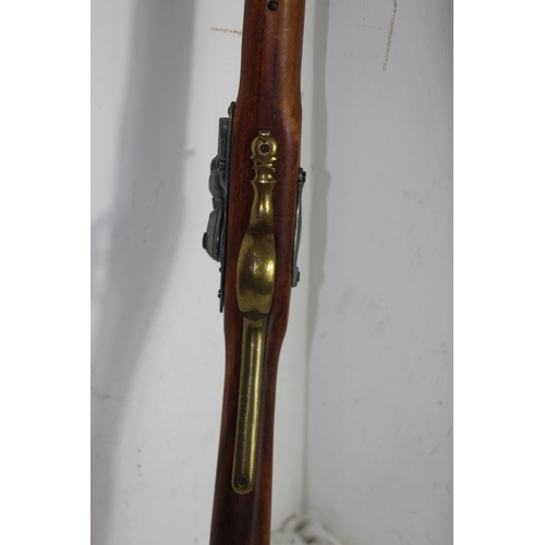 695 - REPLICA FULL SIZE FLINT LOCK RIFLE