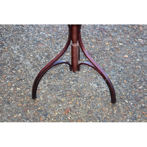 104 - VINTAGE HAT STAND
185 X 38CM