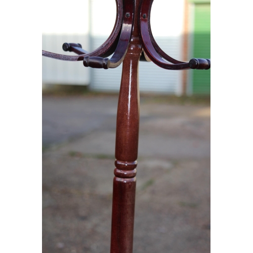 104 - VINTAGE HAT STAND
185 X 38CM