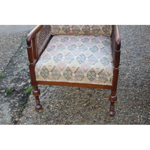 106 - 3 X VINTAGE BERGERE CHAIRS
60 X 70 X 90CM