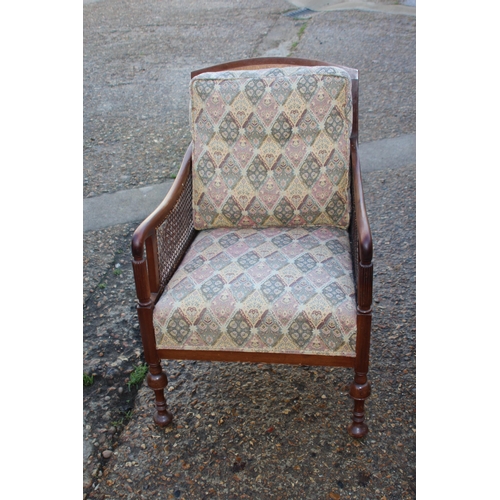 106 - 3 X VINTAGE BERGERE CHAIRS
60 X 70 X 90CM