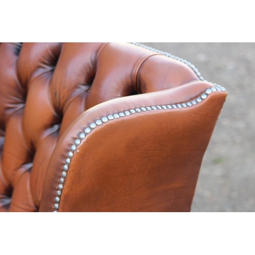 116 - 2 X CHESTERFIELD LEXINGTON CLUB CHAIRS
83 X 77 X 113CM