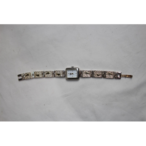 1078 - BOXED BROOKS AND BENTLEY LADIES WATCH