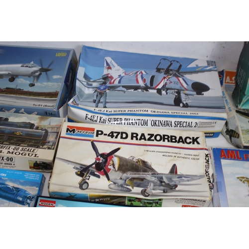 597 - LARGE BOX OF VARIOUS MODEL KITS