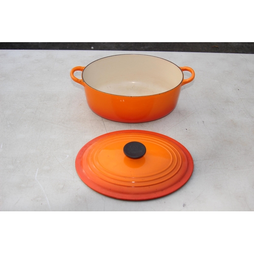 534 - LE CREUSET CASSEROLE DISH SIZE 29 (MQ)