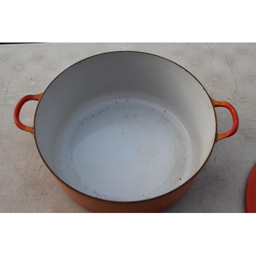 537 - LE CREUSET POT (MQ)
33CM