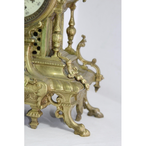 795 - ANTIQUE FRENCH BRASS MANTLE CLOCK
48 X 26 X 12CM