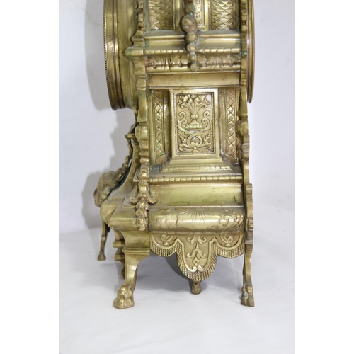 795 - ANTIQUE FRENCH BRASS MANTLE CLOCK
48 X 26 X 12CM