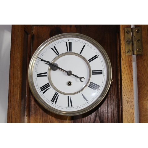 800 - ANTIQUE VIENNA STYLE WALL CLOCK
28 X 14 X 97CM