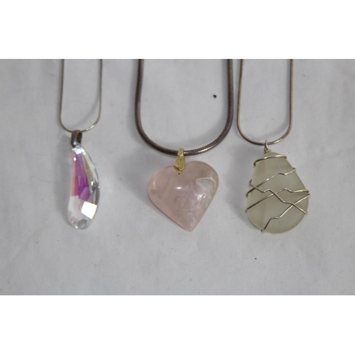 931 - 3 X SILVER NECKLACES INCLUDING PINK QUARTZ HEART SHAPED PENDANT - 47G