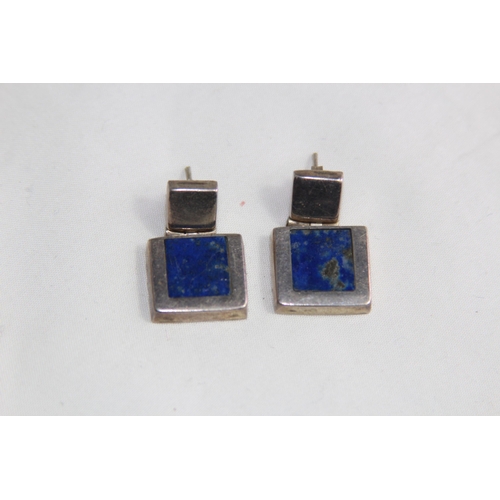 942 - PAIR OF SILVER AND LAPIZ LAZULI EARRINGS AND FOUR OTHER PAIR OF EARRINGS