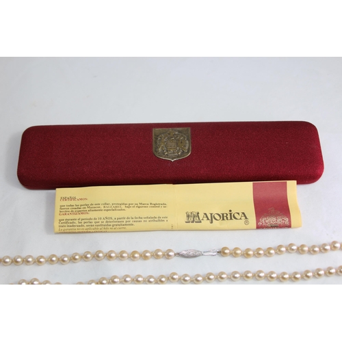 945 - MAJORCIA CASED WITH COA GILT SILVER CLAPPED BRACELET AND A SLIVER FAUX PEARL NECKLACE