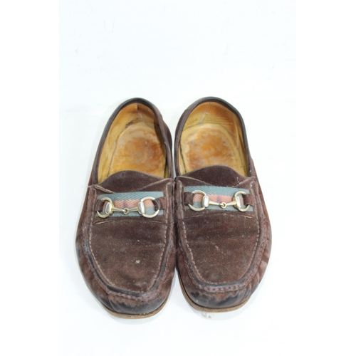 509 - FOUR PAIRS OF MEN'S GUCCI STYLE LOAFERS