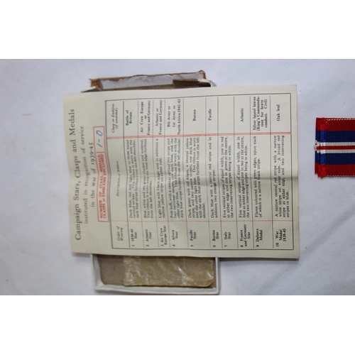 769 - 5 X WWI MEDALS AND 2 BOXES