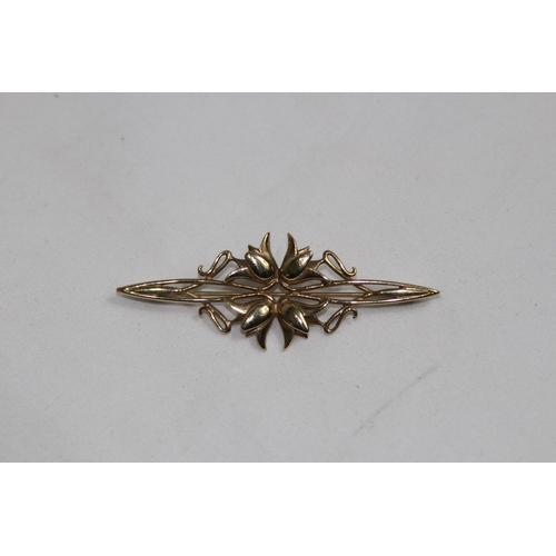 1145 - 9CT GOLD BROOCH - 6.4G