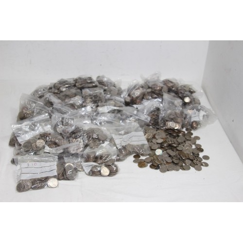 909A - LARGE QUANTITY OF AMERICAN COINS - 40KG - ROUGHLY $960 WORTH