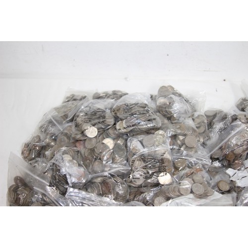 909A - LARGE QUANTITY OF AMERICAN COINS - 40KG - ROUGHLY $960 WORTH