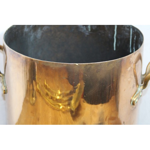 490A - LARGE VINTAGE BRASS BUCKET AND FIRESIDE TOOLS 
32 X 31CM