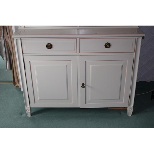 4 - WHITE HIGH GLOSS DRESSER WITH GLAZED TOP
107 X 60 X 220CM