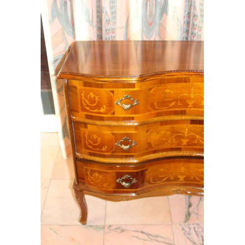 15 - SURPENTINE FRONTED with INLAY MAHOGANY THREE DRAWER CHEST
84 X 32 X 74CM