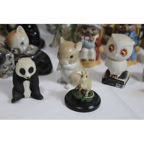 207 - QUANTITY OF ANIMAL FIGURES ETC